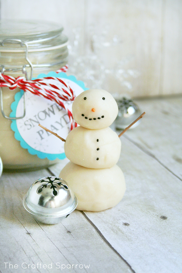 Snowball Playdoh 4