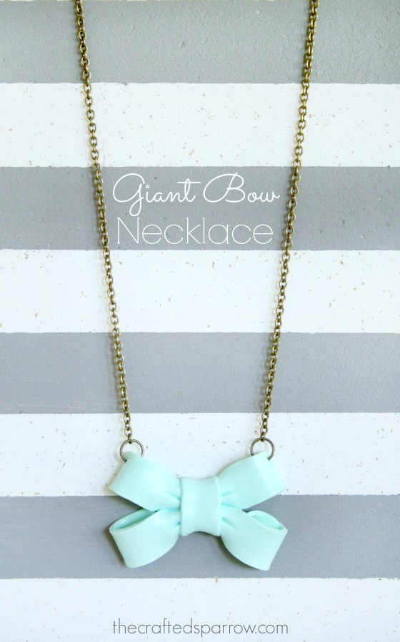 Giant-Bow-Necklace