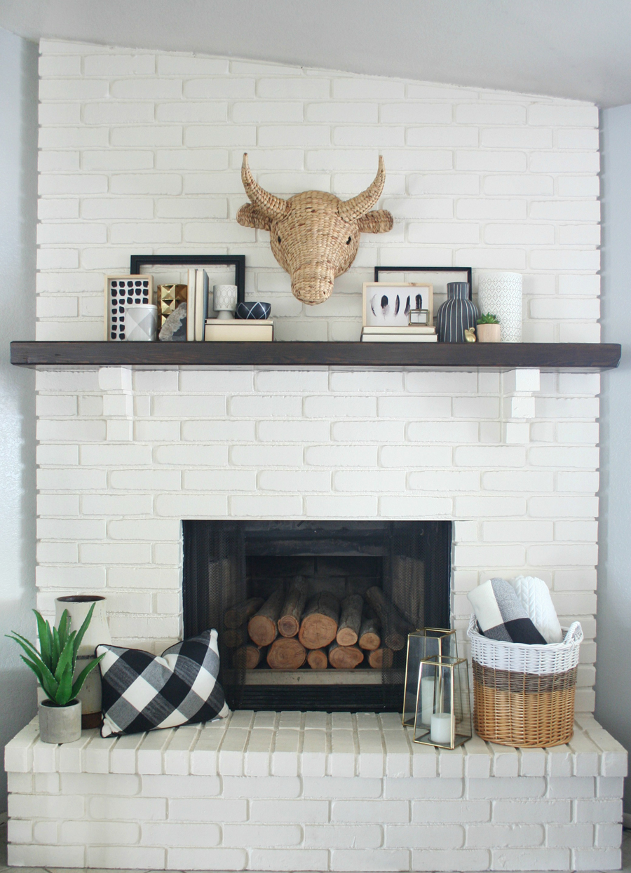 Black & White Mantel Decor