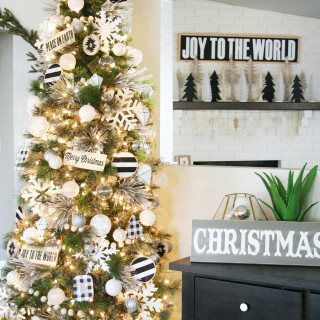 Black & White Christmas Tree Decor