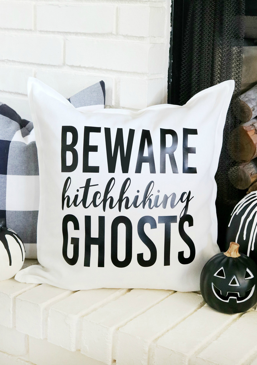 https://www.thecraftedsparrow.com/wp-content/uploads/2017/09/Disney-Inspired-Haunted-Mansion-Halloween-Pillow-3.jpg