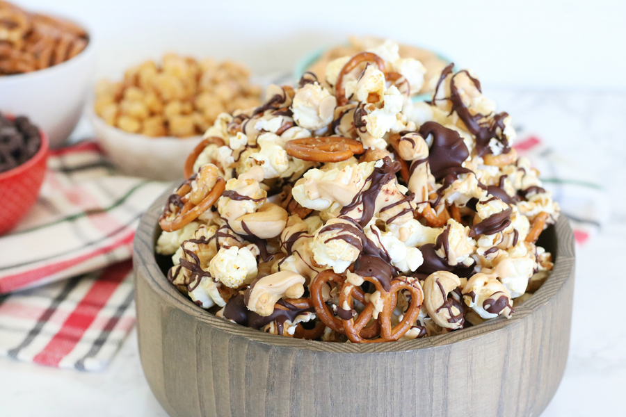 Chocolate & Peanut Butter Drizzled Popcorn Mix