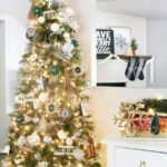 Black & White Modern Snowflake Christmas Tree Decor