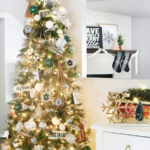 Black & White Modern Snowflake Christmas Tree Decor