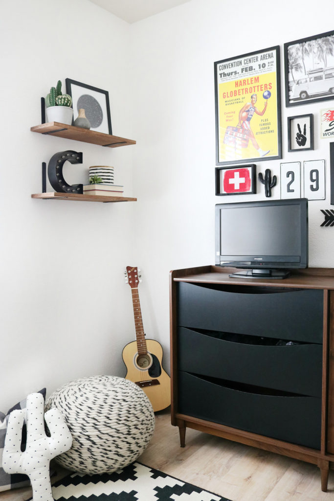 Teen Boy's Room Storage & Decor Ideas