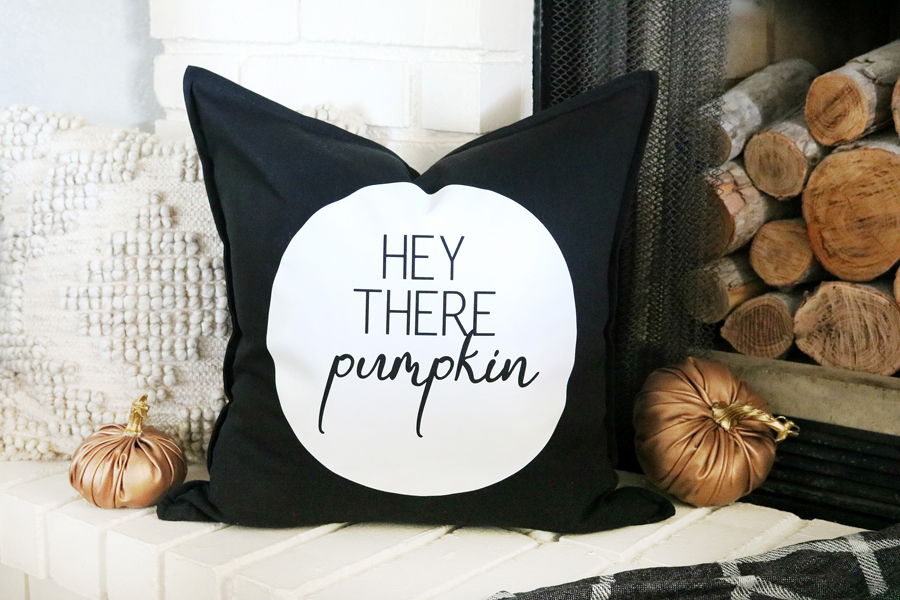 DIY TRICK OR TREAT PILLOW WITH THE CRICUT EASYPRESS