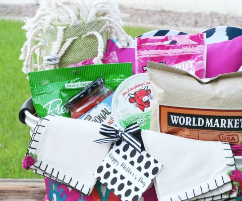 Mother's Day Picnic Gift Basket Idea