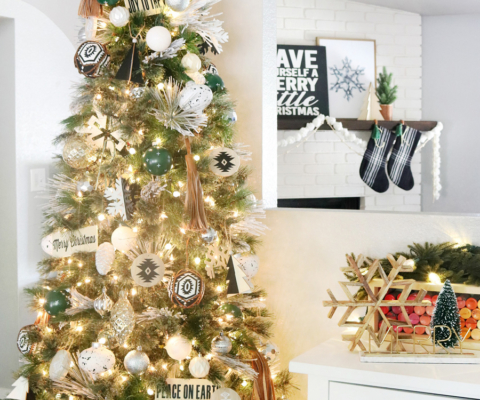 Black White Modern Snowflake Christmas Tree Decor Black White Modern Snowflake Christmas Tree Decor