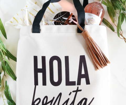 Cricut Project Idea: Floral Cosmetic Bag - CraftStash Inspiration
